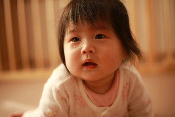 泣く赤ちゃん