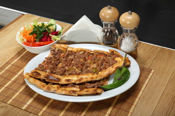 Kuşbaşılı pide