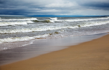 Obraz premium Seascape w ponury jesienny dzień