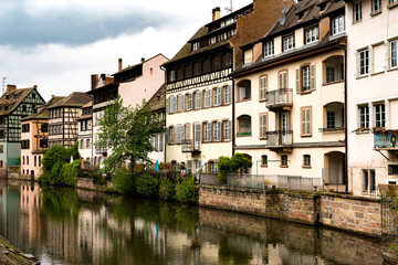 Naklejka na ściany i meble Straßburg im Regen