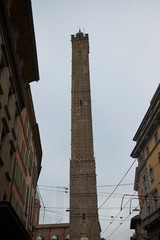 Obraz premium Bologna, Italy - December 18, 2018 : View of Asinelli tower