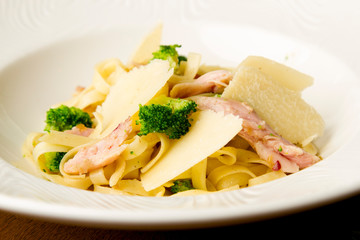 chicken and broccoli pasta