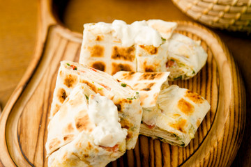 grilled pita with cheese