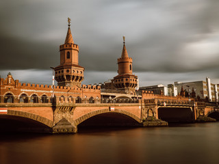 Fototapeta na wymiar Oberbaum Bridge in Berlin