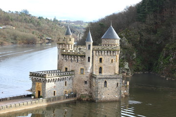 Château de la Roche - Saint Priest la Roche - Loire