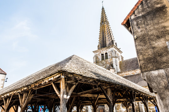 Halles du village de Nolay, Bourgogne, France