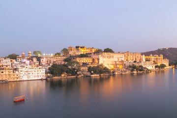 Fototapeta premium Udaipur City Palace w stanie Radżastan w Indiach