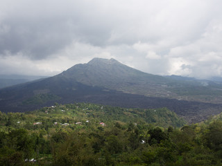 Fototapeta na wymiar View of Mount Batur on a overcast day 