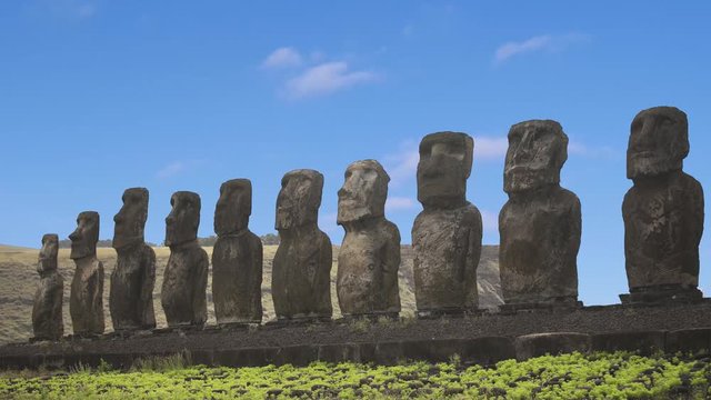 Moais at Ahu Tongariki