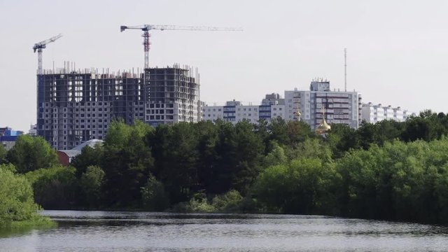 Surgut. Park Across the Saima - view of the new buildings.