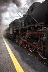 Obraz na płótnie Canvas Hogwarts Express at Platform 9 3/4 (locomotive Ty42-107)