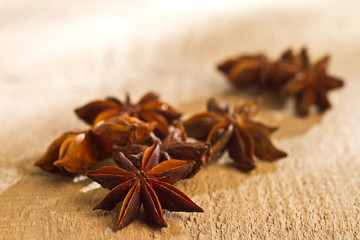 Anis Anissterne Holz