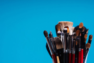 close-up makeup brush set for coloring eyes