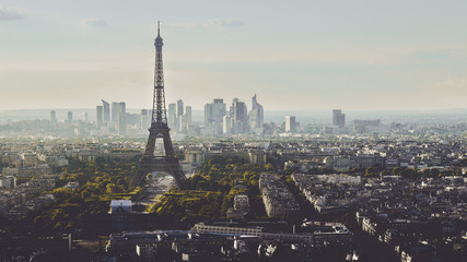 Obraz premium Vue de la tour Eiffel depuis la tour Montparnasse