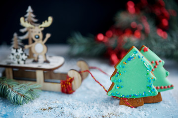 Sweet and delicious imitation pianniki. Gingerbread in the shape of a pig. 2019 is the year of the Pig. Winter tale with ibmrnyh gingerbread.