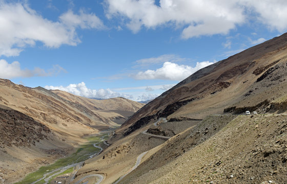 Tanglangla pass ,second heighest pass of the world,Leh-Manali Northern India