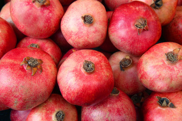 Fototapeta na wymiar Juicy and ripe pomegranate