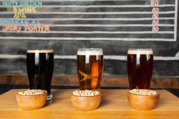 Cerveza Negra Roja Rubia con Mani