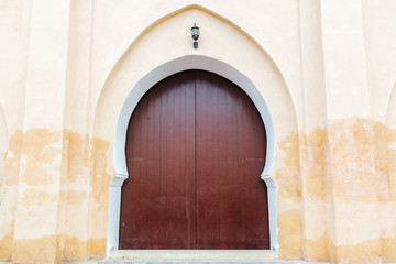 Fototapeta na wymiar old door in Marrakech, Morocco 