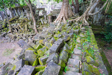 Fototapeta premium ruin at Beng Mealea temple