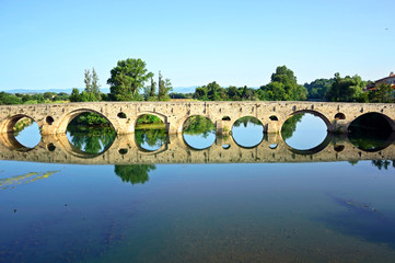 Fototapeta na wymiar Pont Vieux over the River Orb in Beziers ,France