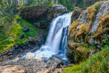 Fototapeta na wymiar Waterfall in Yellowstone
