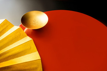 扇子と盃のレイアウト