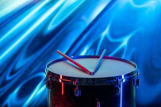 drum with sticks