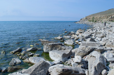 Fototapeta na wymiar stony shore of lake baikal