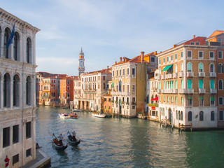 イタリアのベニスの街並みとカナル川