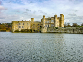 Winter landscape in England, Leeds Castle. Beautiful English castle, Maidstone, Kent.