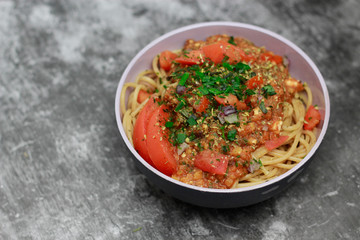 tomato lentils wholegrain spaghetti  bolognese
