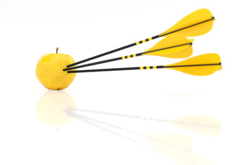 three yellow arrows hit the yellow apple, 3d illustration