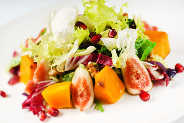 salad with figs and pumpkin