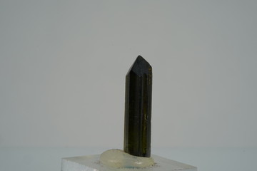 Turmalin, Dunkelgrün, Natürliche Endung, Brasilien, Mineral, Edelstein