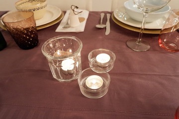 Decoración de la mesa para la cena de Nochebuena
