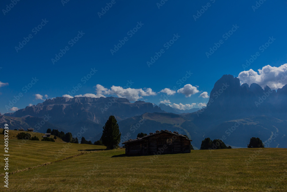 Wall mural unterwegs im skigebiet seceda/gröden im schönen südtirol