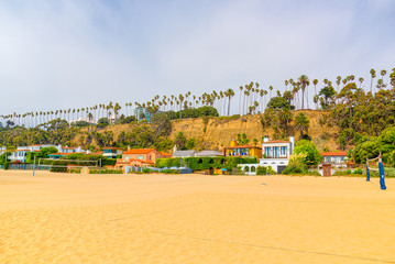 Fototapeta premium View of the beach of Santa Monica and the Pacific Ocean. Suburbs of Los Angeles.