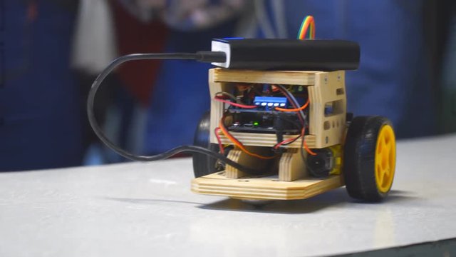 Designs the model of the machine or car. Modeling