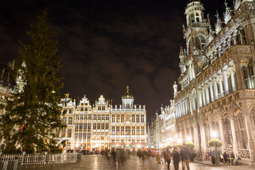 Fototapeta na wymiar Grand Place by night in Brussels, Belgium
