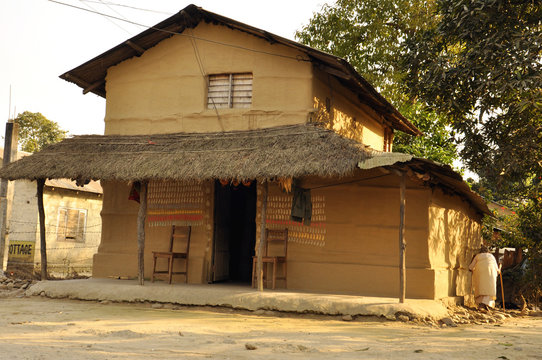 The village of Sauraha on the border of Nepal and India