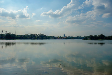 Obraz na płótnie Canvas インヤー湖