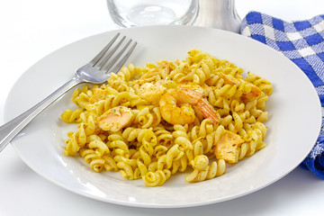 pâtes au saumon et crevettes