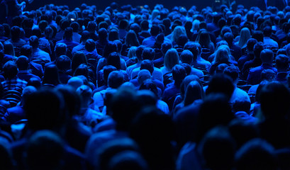 Obraz premium Audience listens to the lecturer at the conference hall