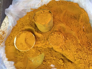 Detalle de comida, curry, en un mercado asiatico. Myanmar