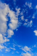 Obraz premium Clouds against blue sky as abstract background
