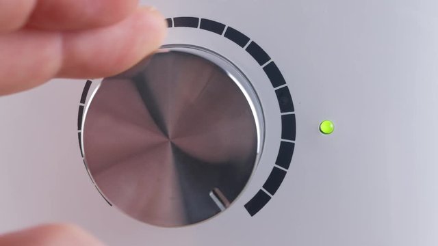 Level control from electric humidifier & oil diffuser