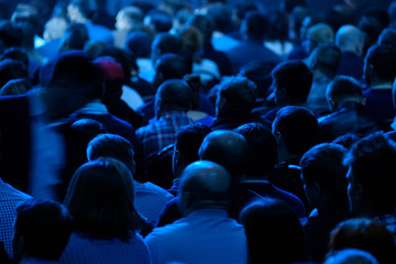 Obraz premium Audience listens to the lecturer at the conference hall