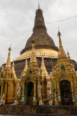Shwedagon Pagoda, Yangon, Myanmar - obrazy, fototapety, plakaty