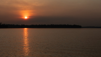 Fototapeta na wymiar Sunset, at the reservoir.